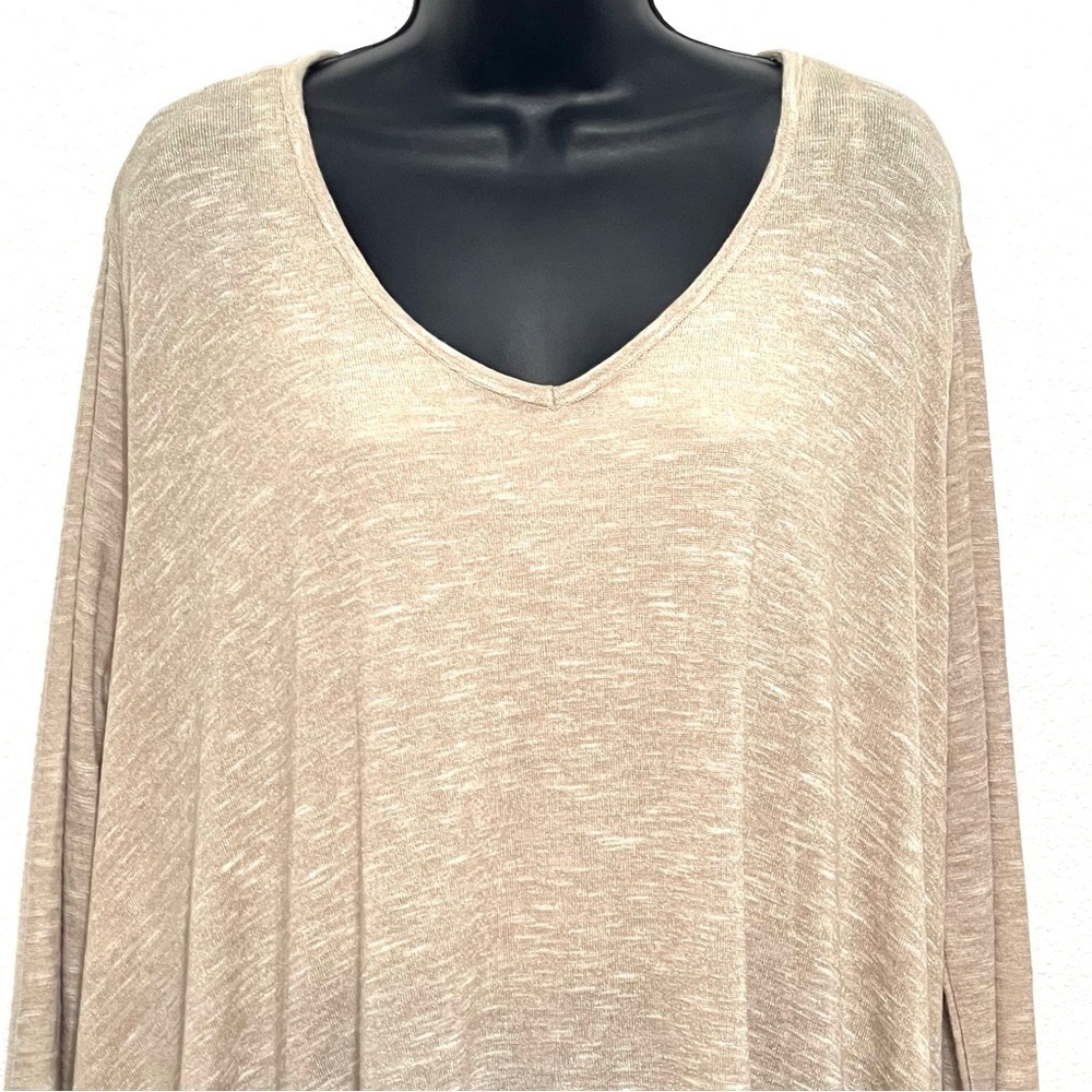 Urban Outfitters We The Free Woman Sand Long Sleeve V Neck Shirt Size M - Picture 2 of 16